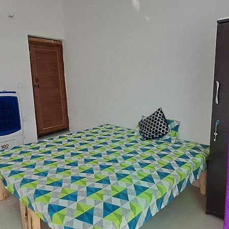 Vrinda Homestay Vrindāvan Dış mekan fotoğraf